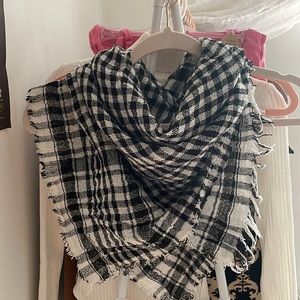 Checkered scarf